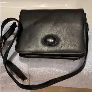 Ladies black E Collection purse with strap